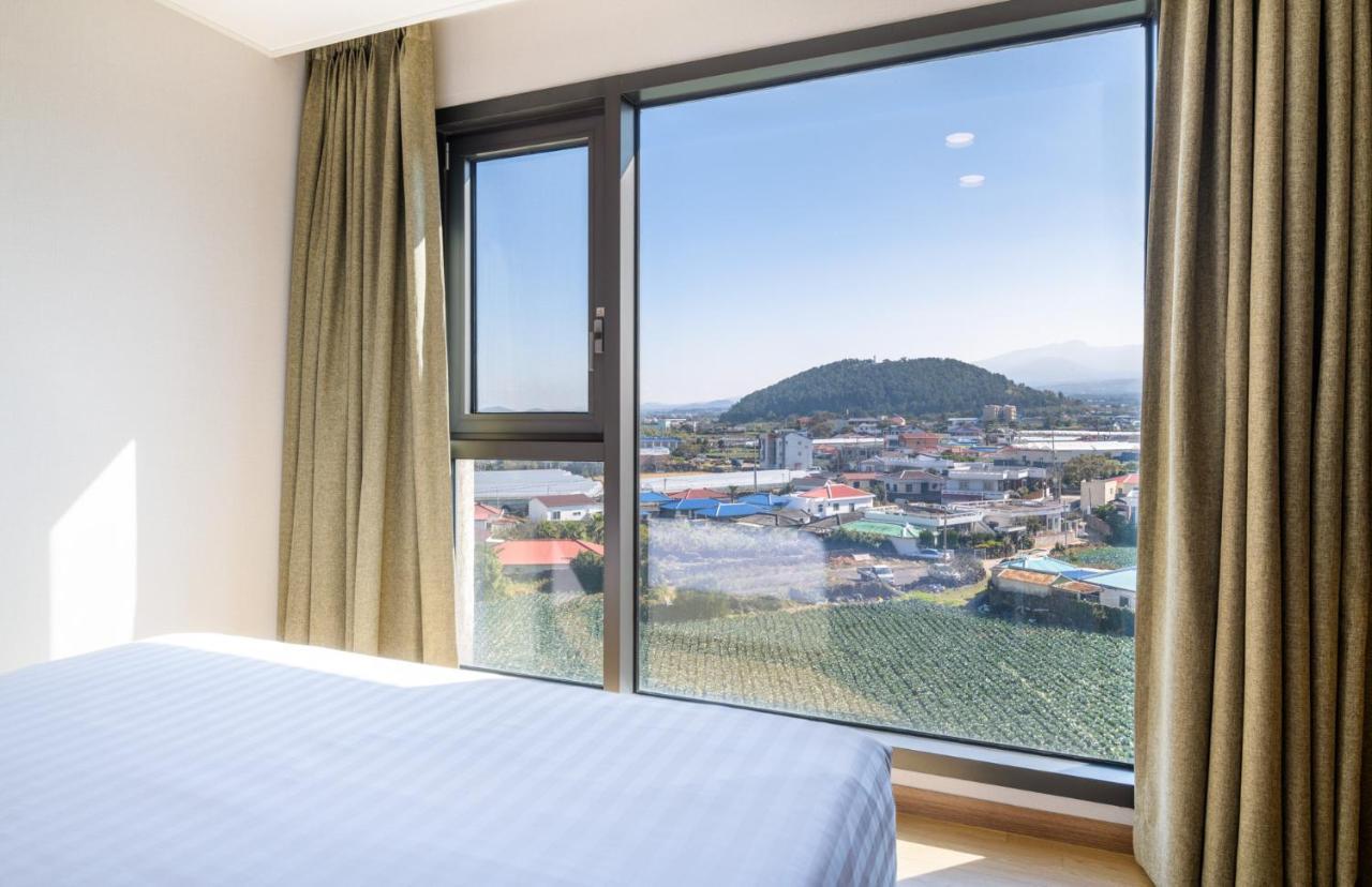 Uni Hotel Чеджудо Экстерьер фото