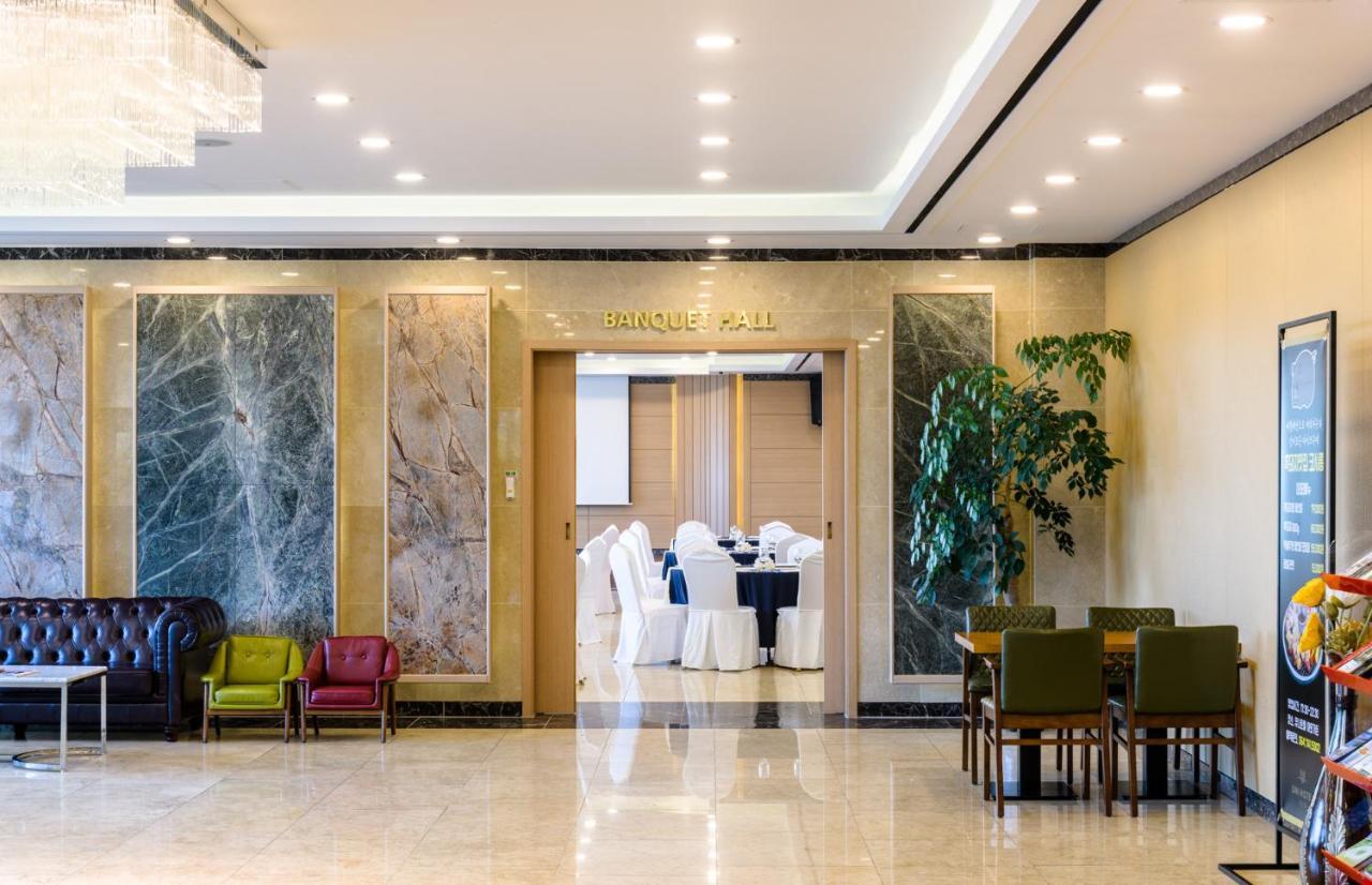 Uni Hotel Чеджудо Экстерьер фото