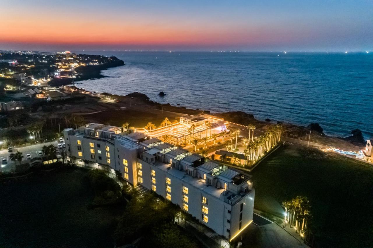 Uni Hotel Чеджудо Экстерьер фото