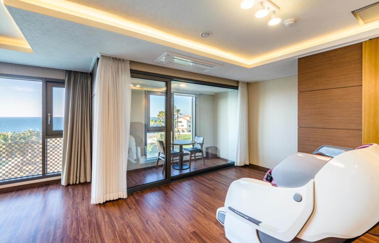 Uni Hotel Чеджудо Экстерьер фото