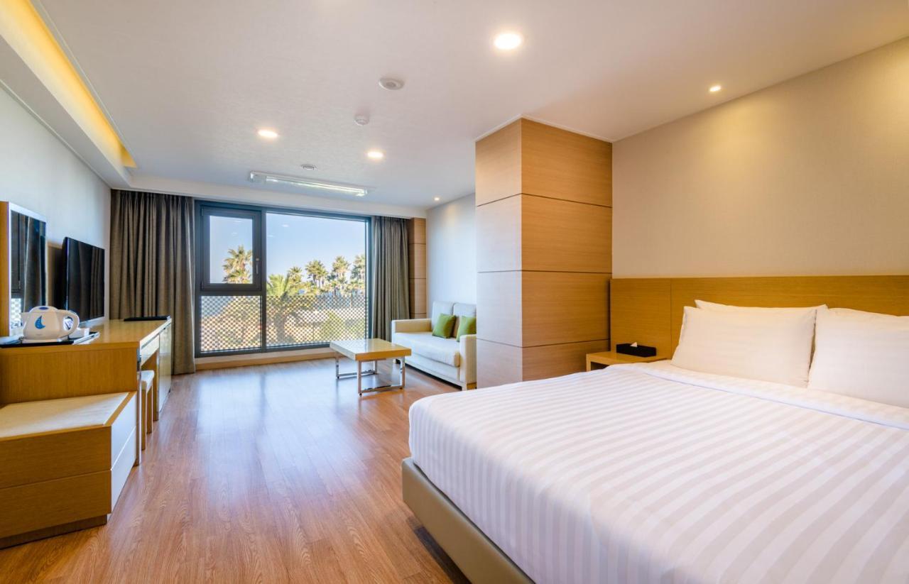 Uni Hotel Чеджудо Экстерьер фото