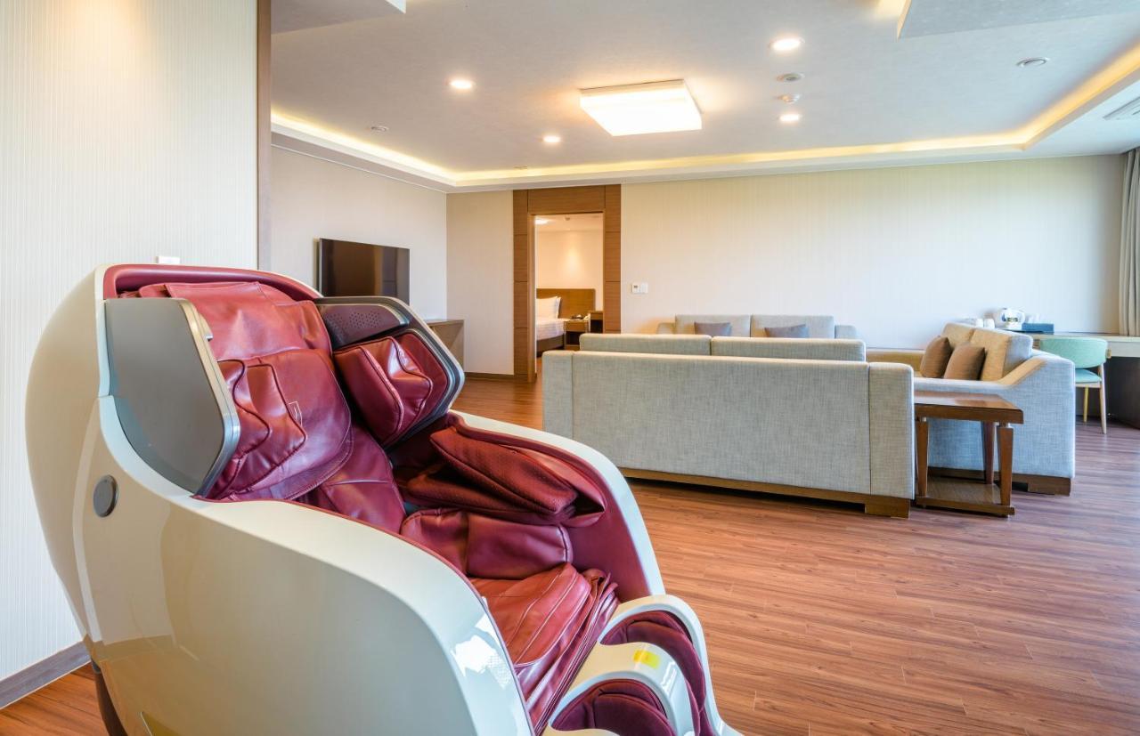Uni Hotel Чеджудо Экстерьер фото