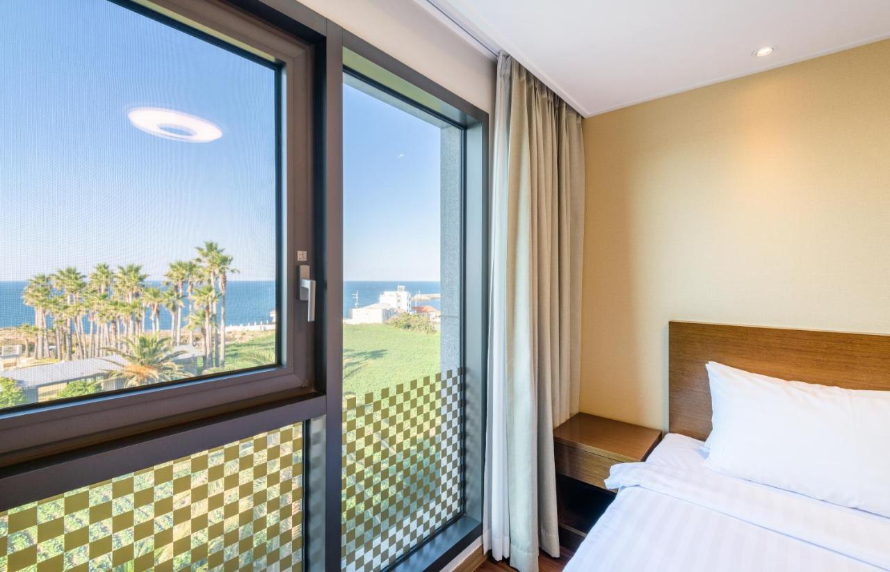Uni Hotel Чеджудо Экстерьер фото